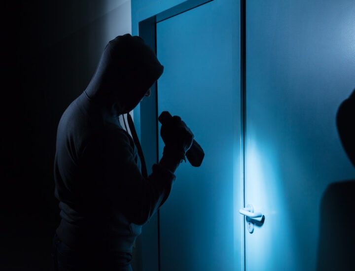 what-to-do-after-someone-breaks-into-your-office-the-flying-locksmiths