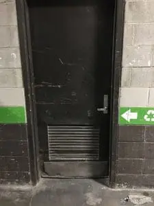 Door1