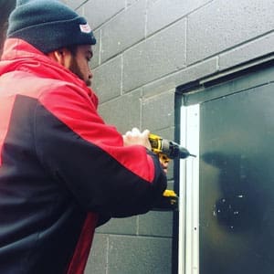 Chicago Locksmith Installs Door Hardware